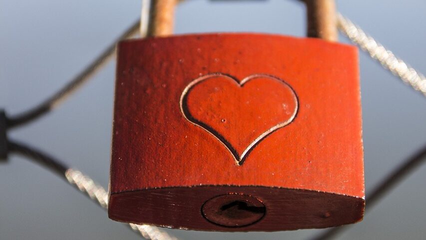 heart, lock, padlock-268151.jpg